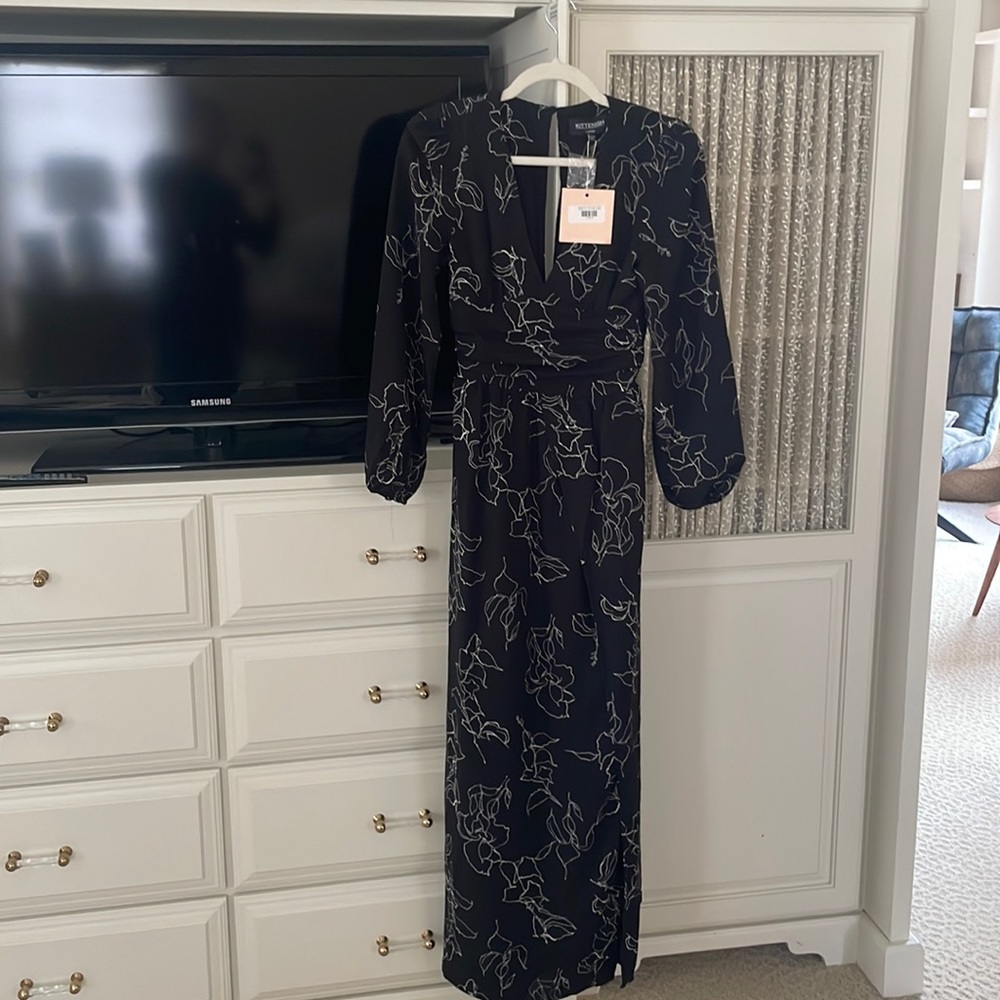 Kittenish black & white floral dress